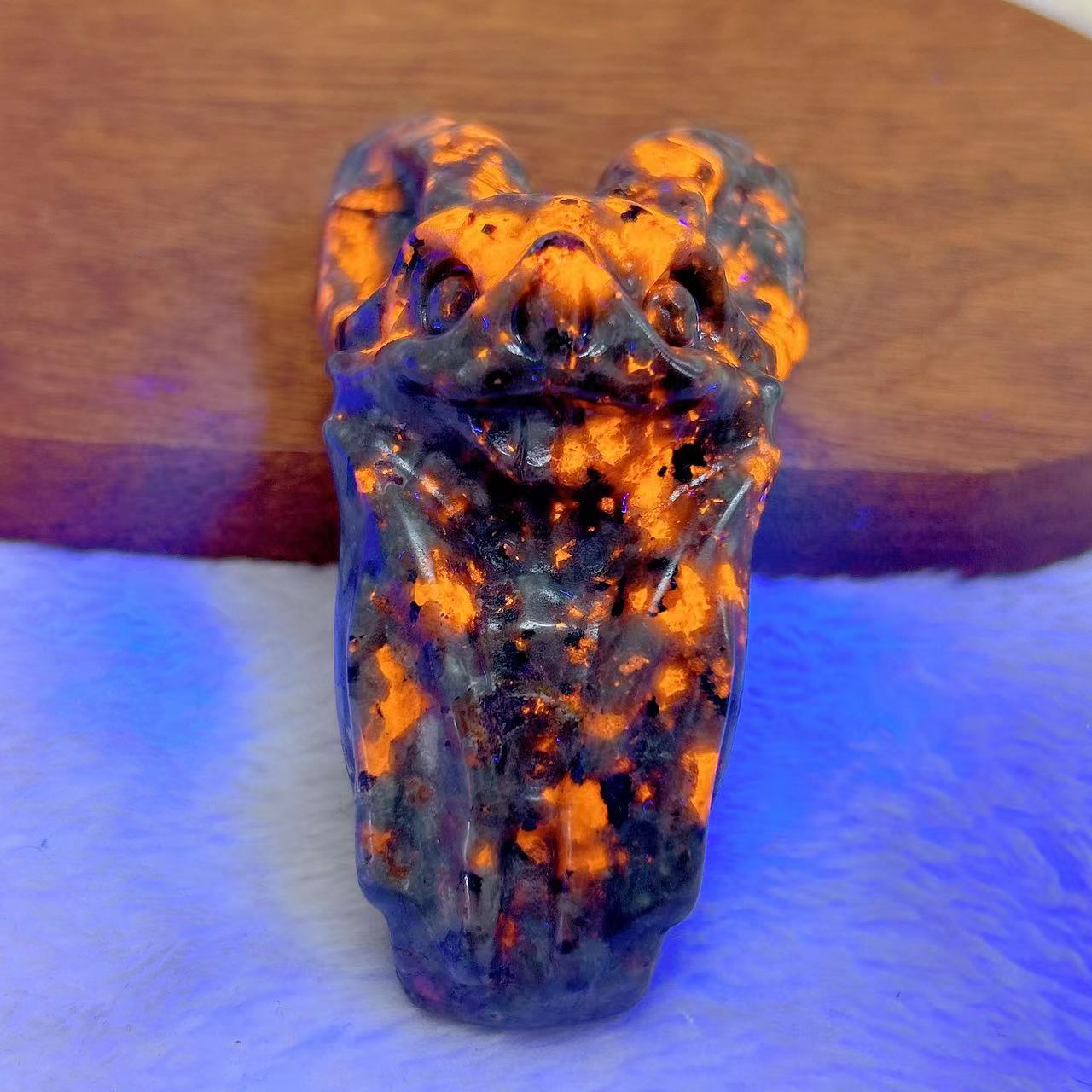 Natural Crystal Yooperlite Bat - Lighting Effect Home Decor 评论和价格